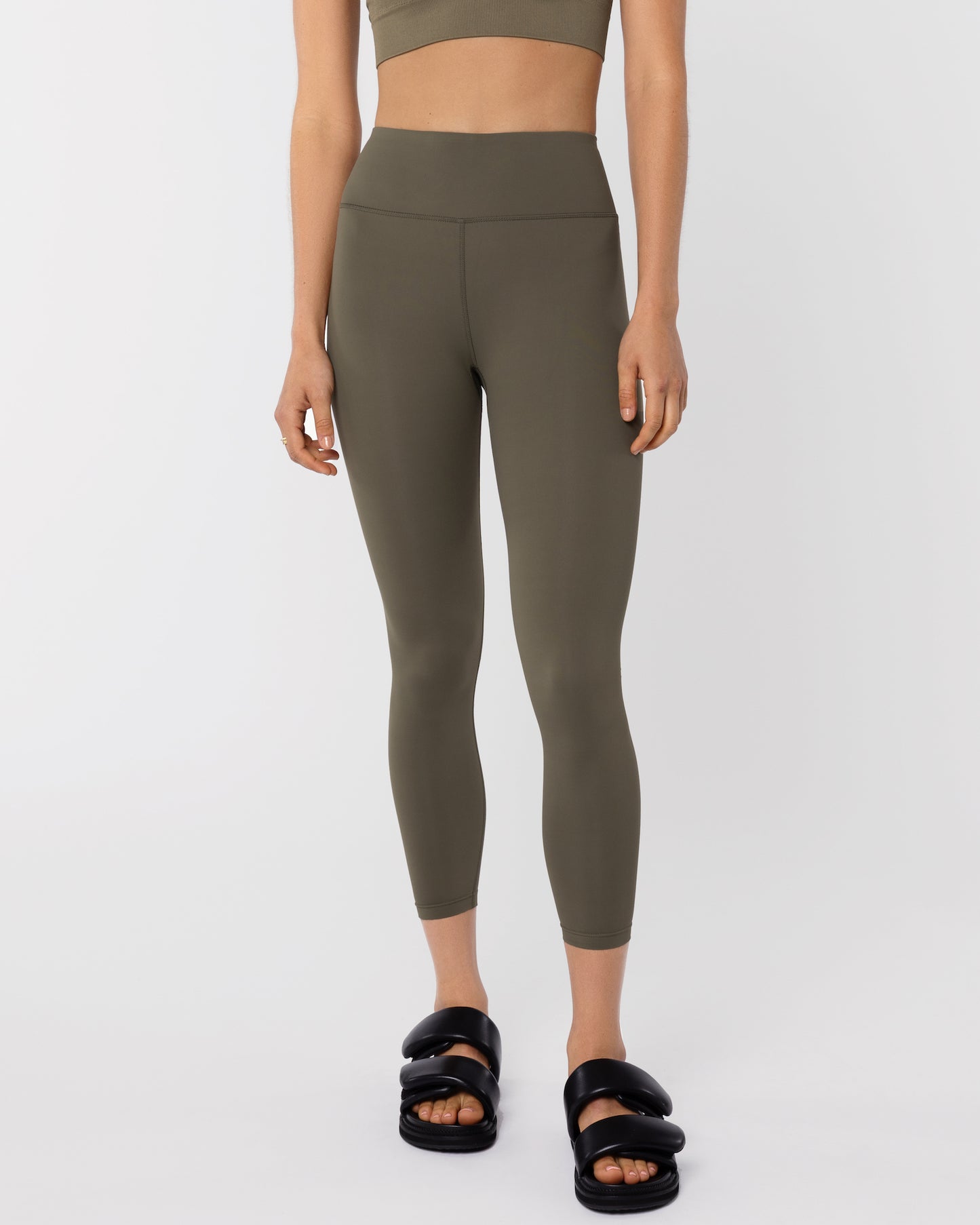 Performance Leggings - Olive Green